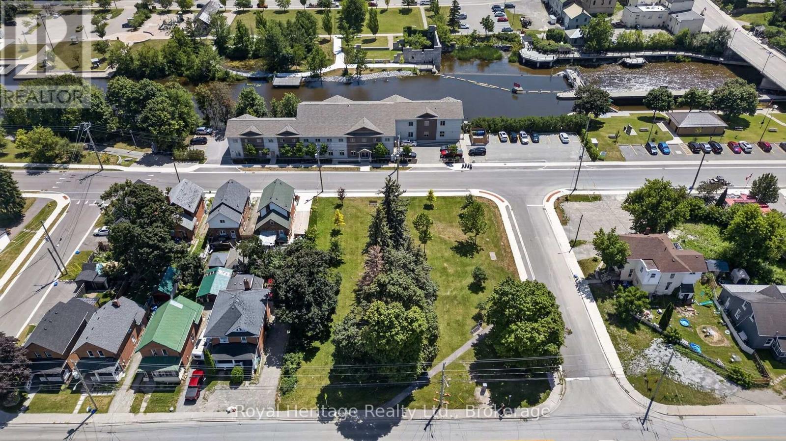 #204 25 KING STREET - Image 43