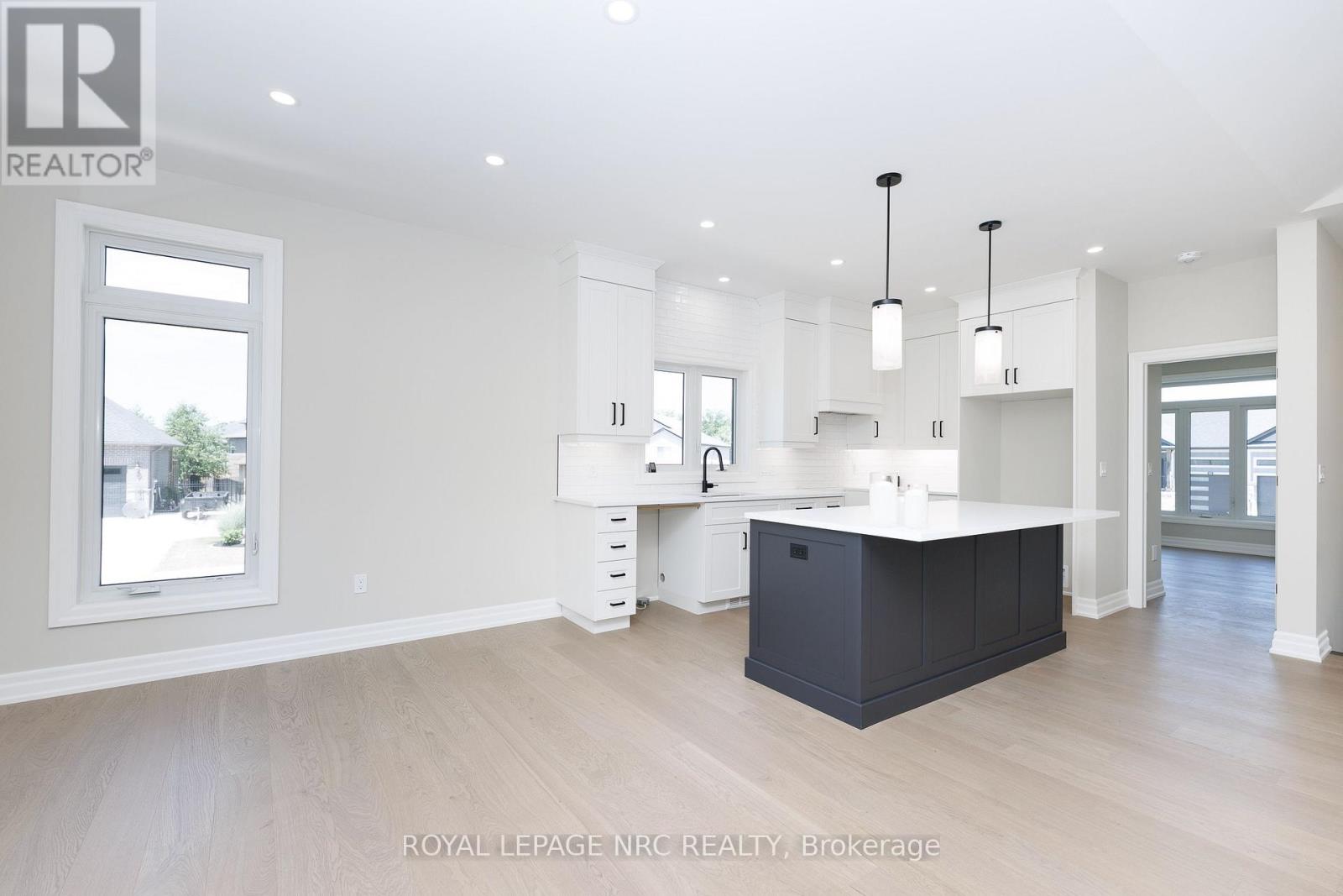 270 LANCASTER DRIVE - Image 14