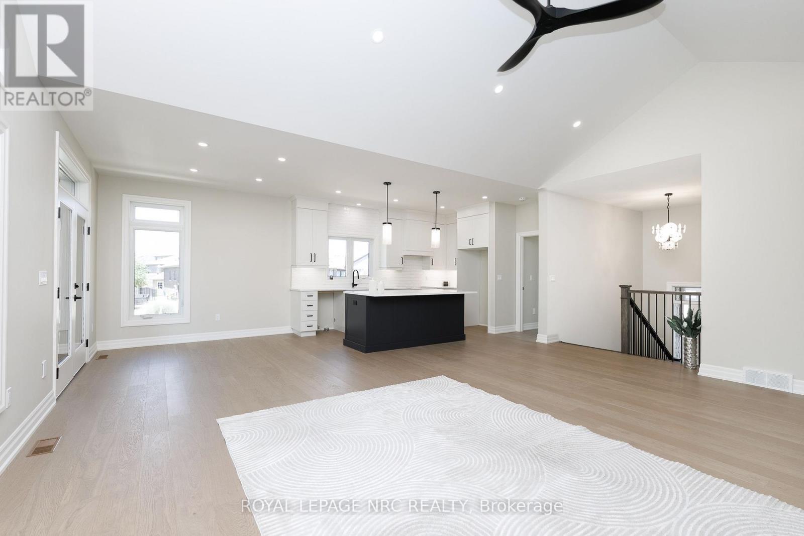 270 LANCASTER DRIVE - Image 15