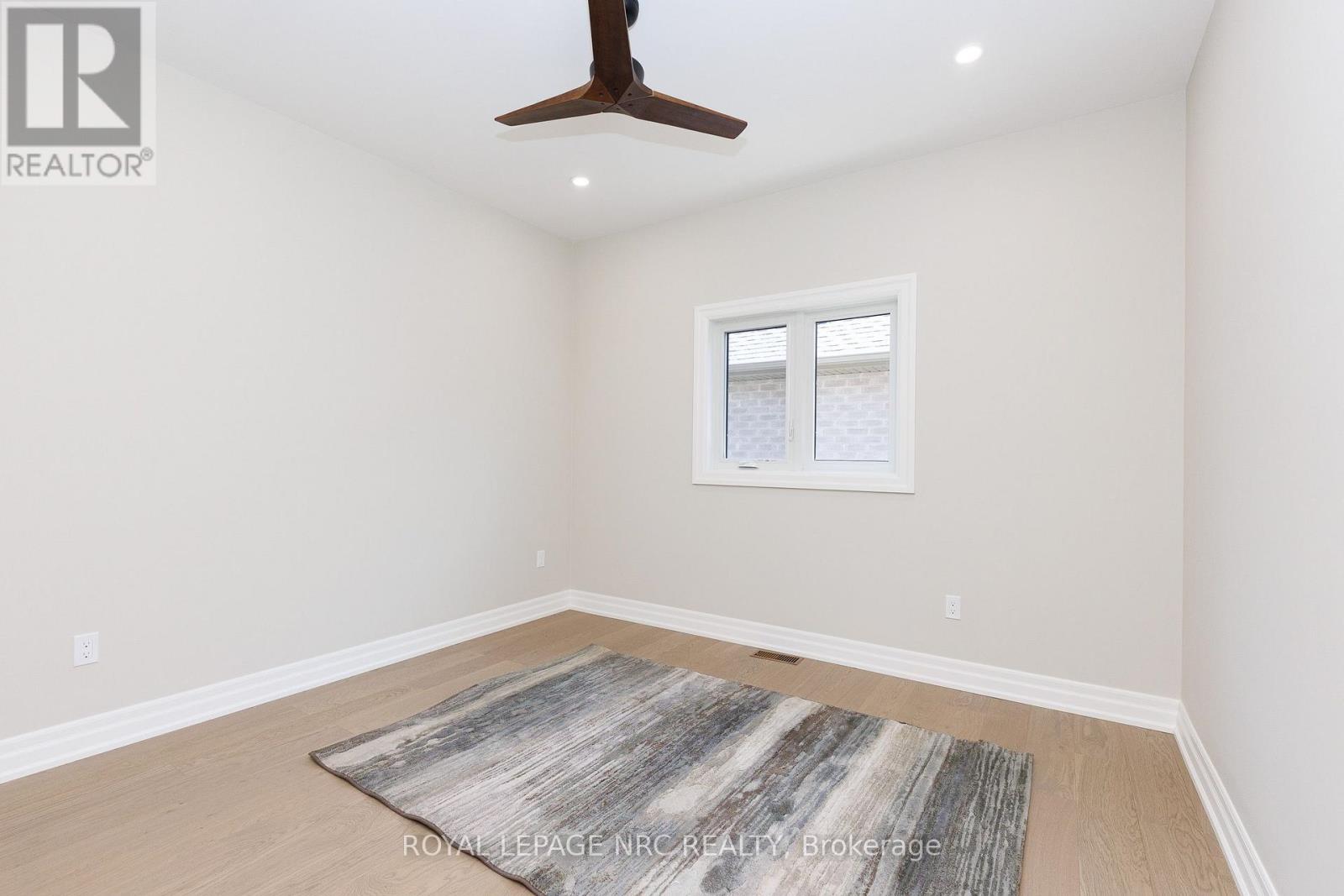 270 LANCASTER DRIVE - Image 23