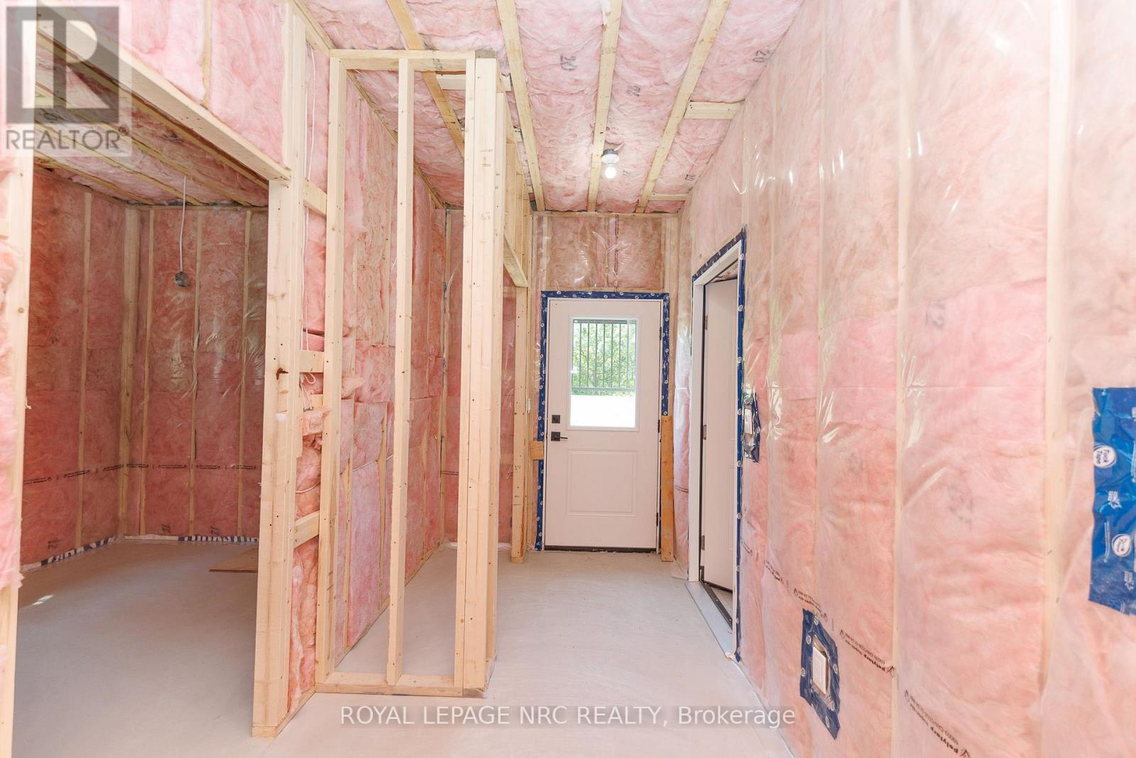 270 LANCASTER DRIVE - Image 37