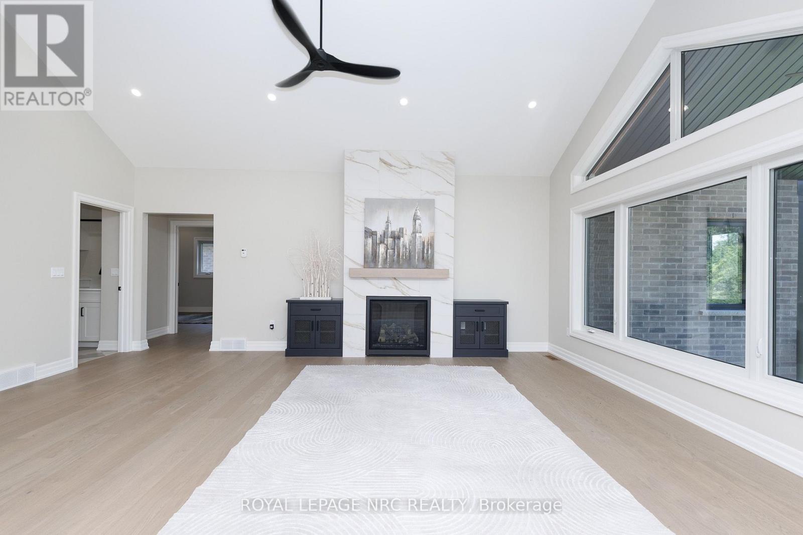 270 LANCASTER DRIVE - Image 8