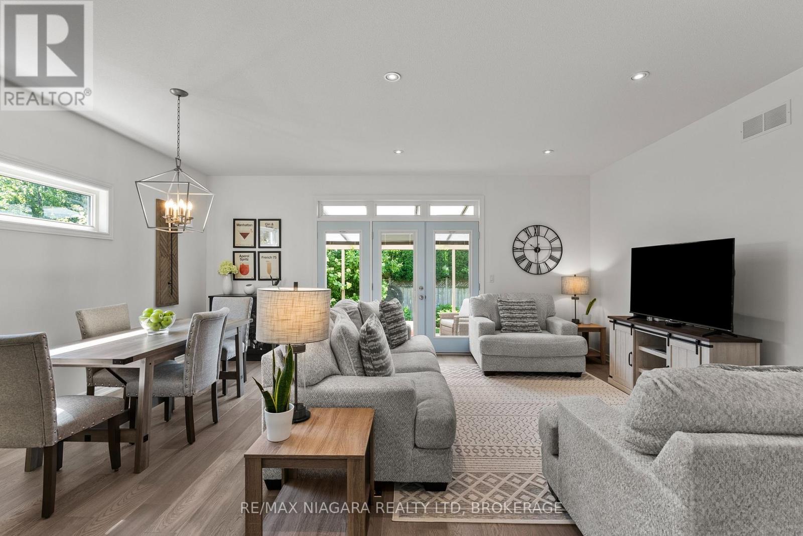 31 PINOT TRAIL - Image 14