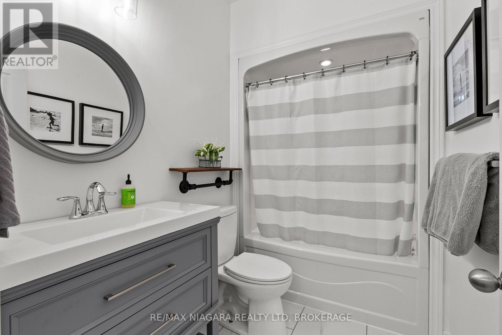 31 PINOT TRAIL - Image 24