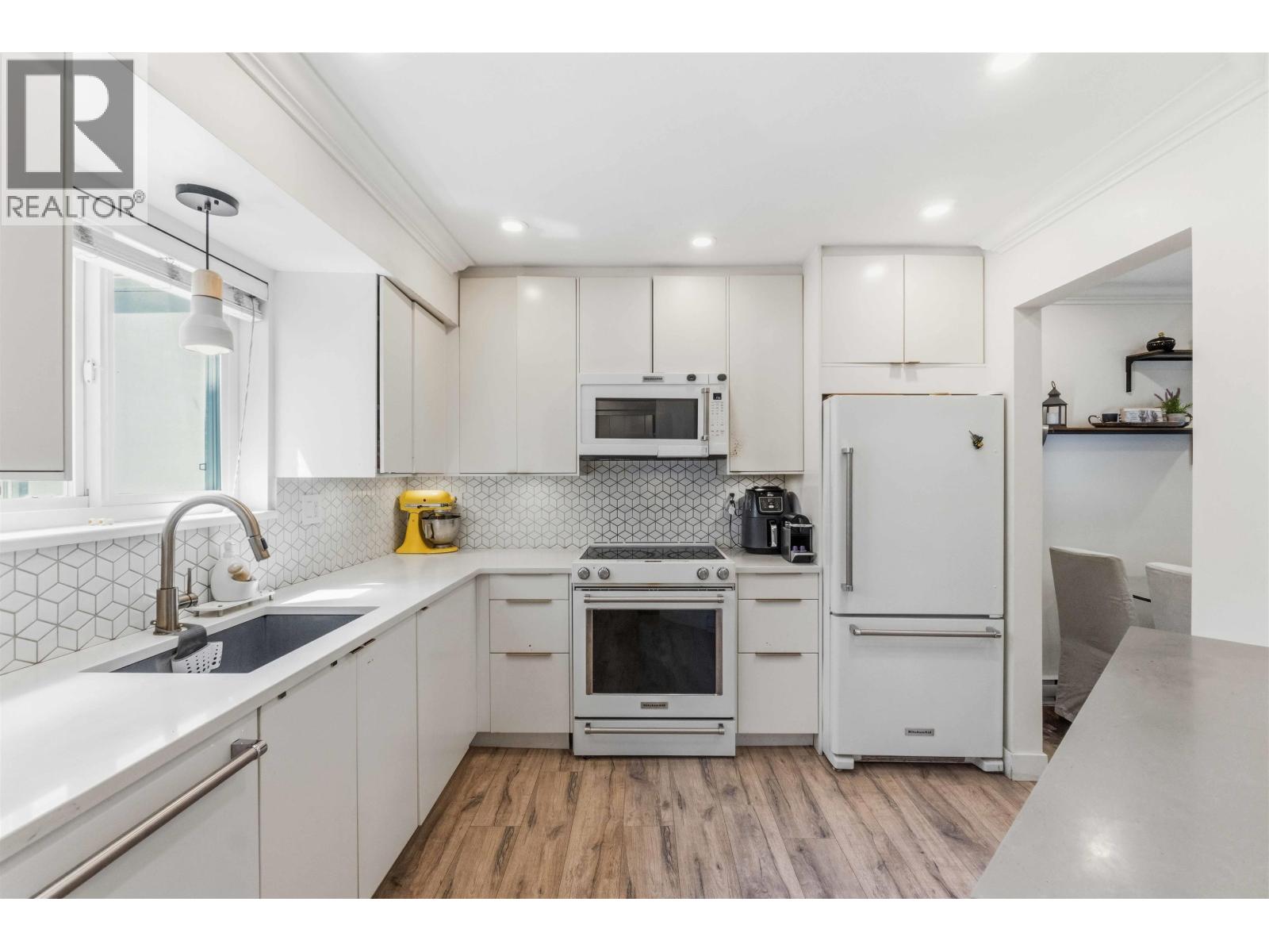 #11-7400 MINORU Boulevard, Richmond