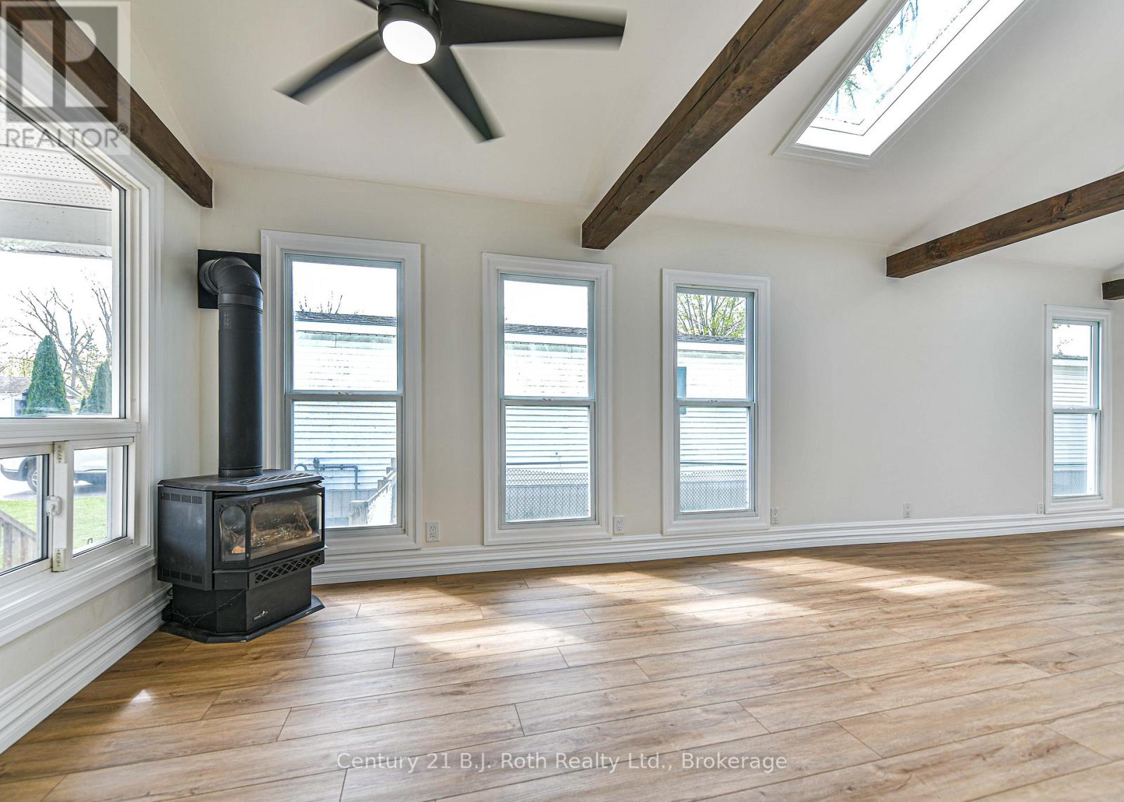 #74 580 WEST STREET S - 11