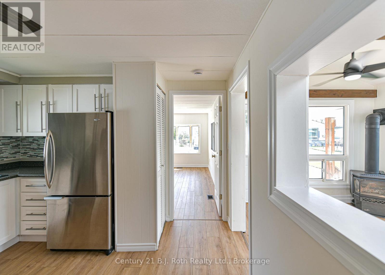#74 580 WEST STREET S - 18