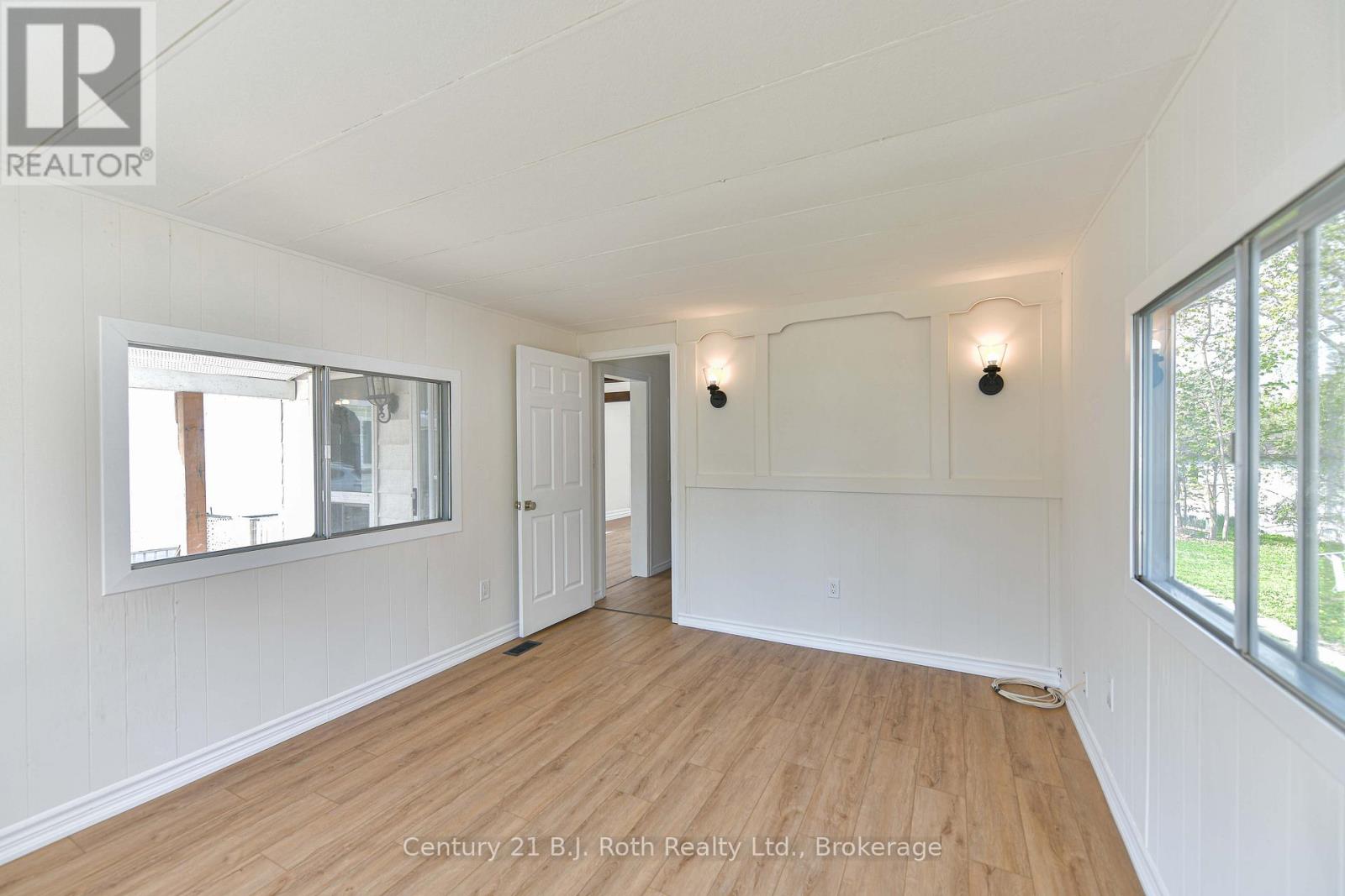 #74 580 WEST STREET S - 21