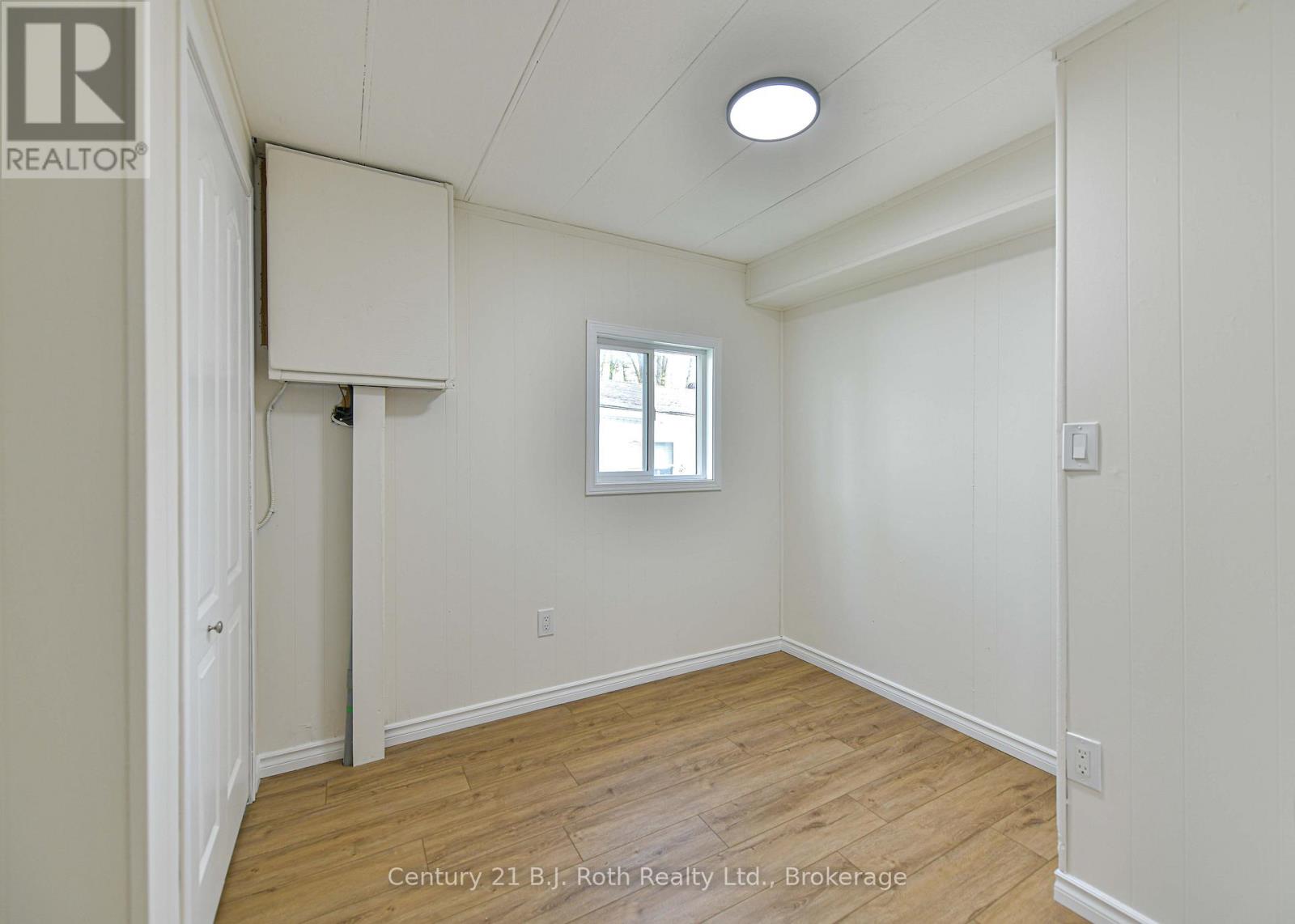 #74 580 WEST STREET S - 26