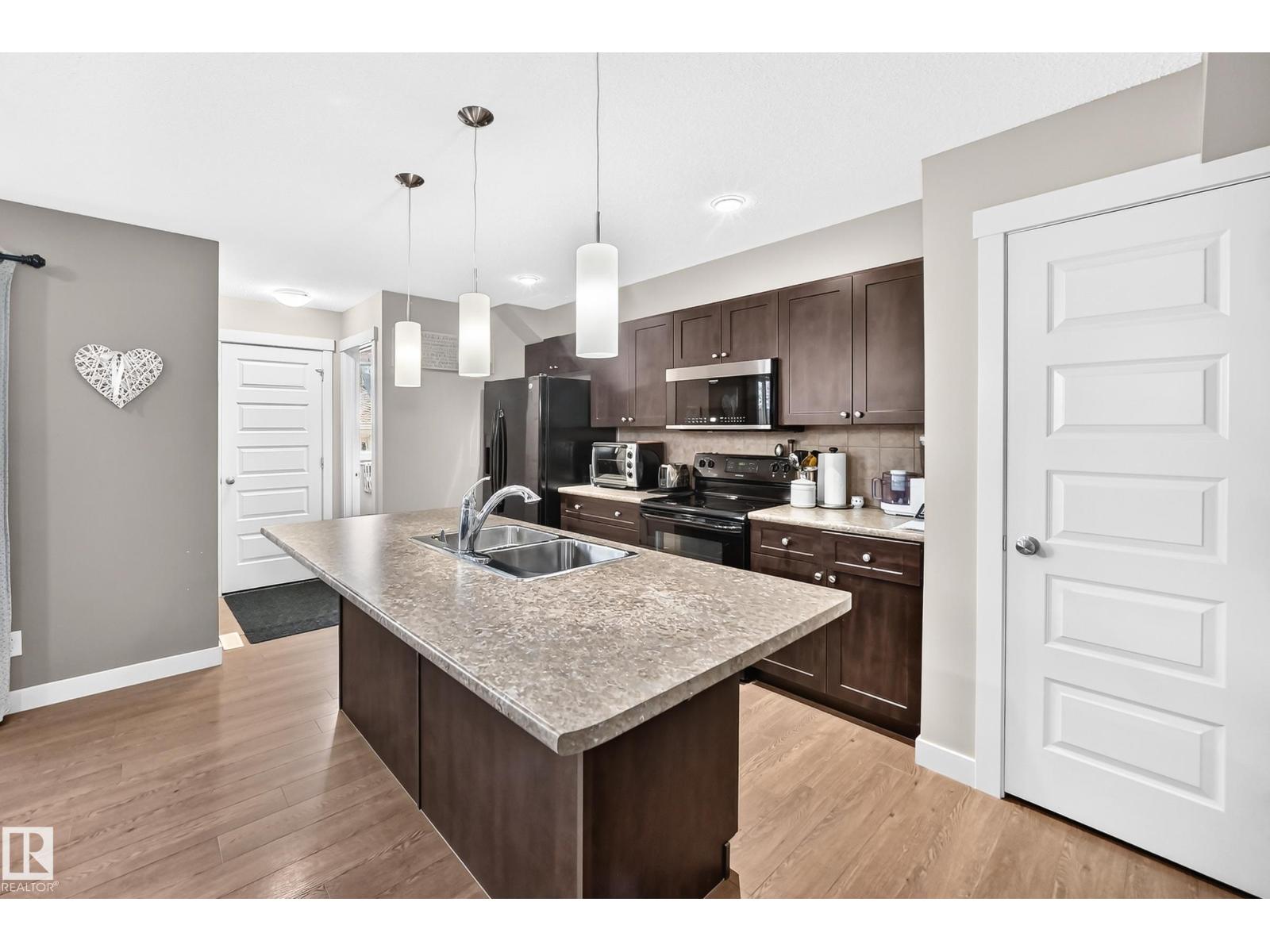 466 CHAPPELLE DR SW - 1