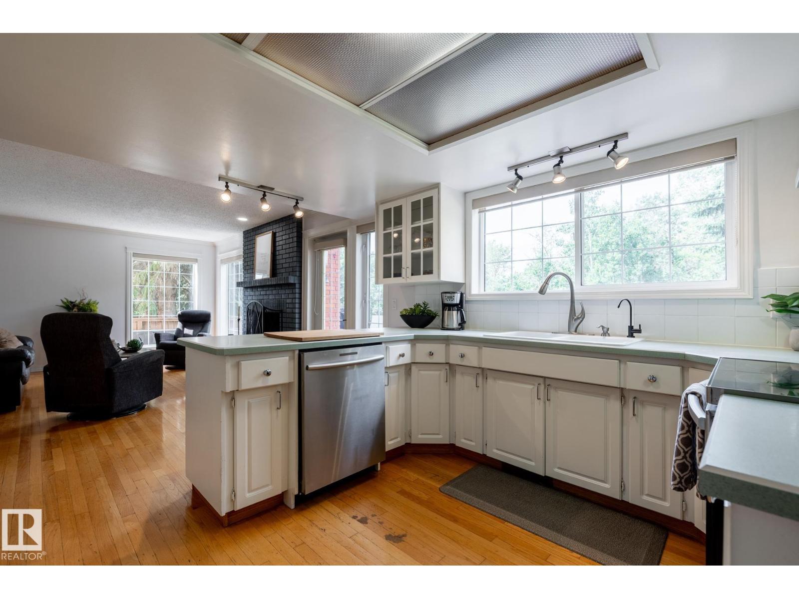 229 52548 RGE ROAD 223 - 17