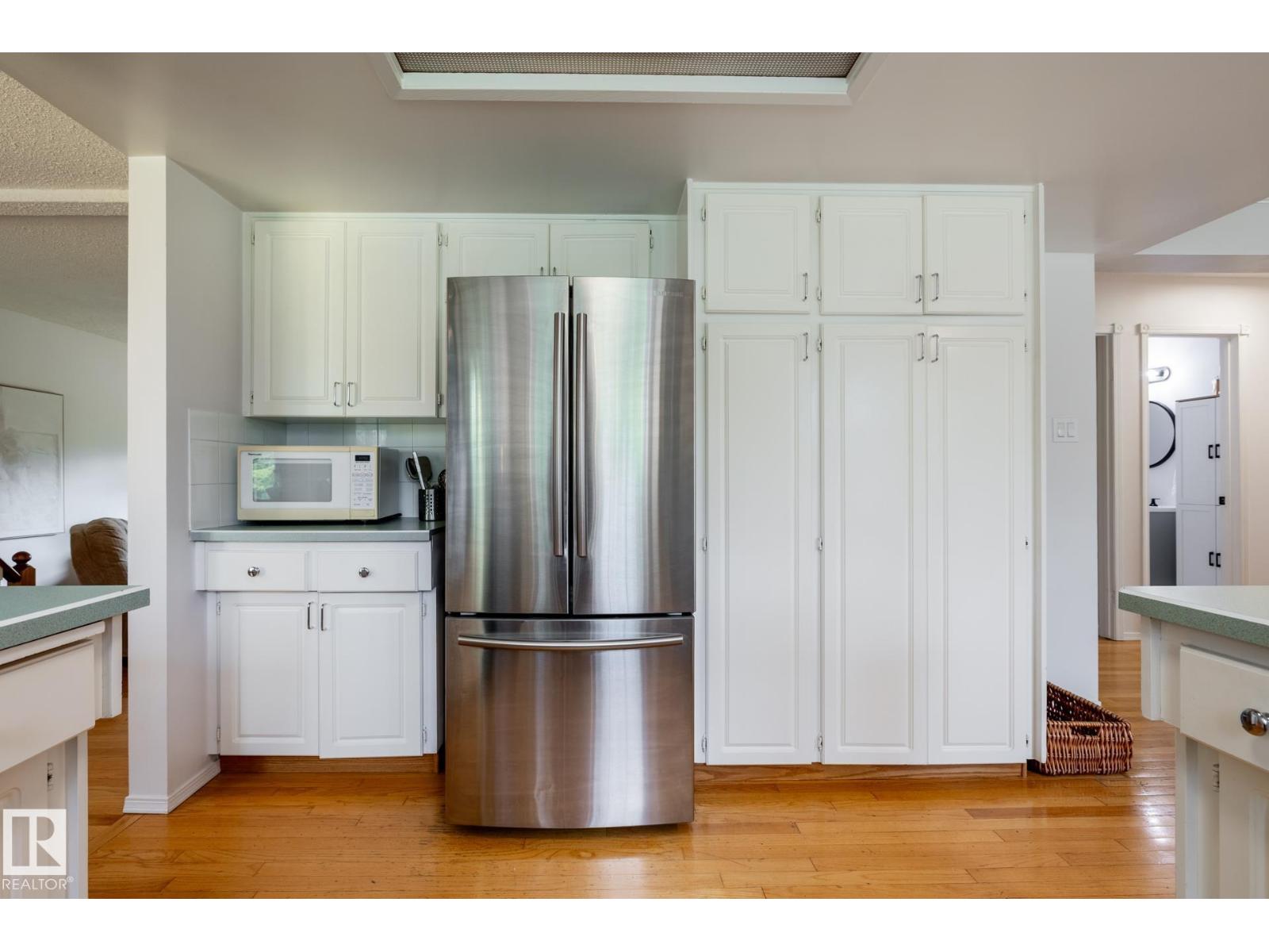 229 52548 RGE ROAD 223 - 21