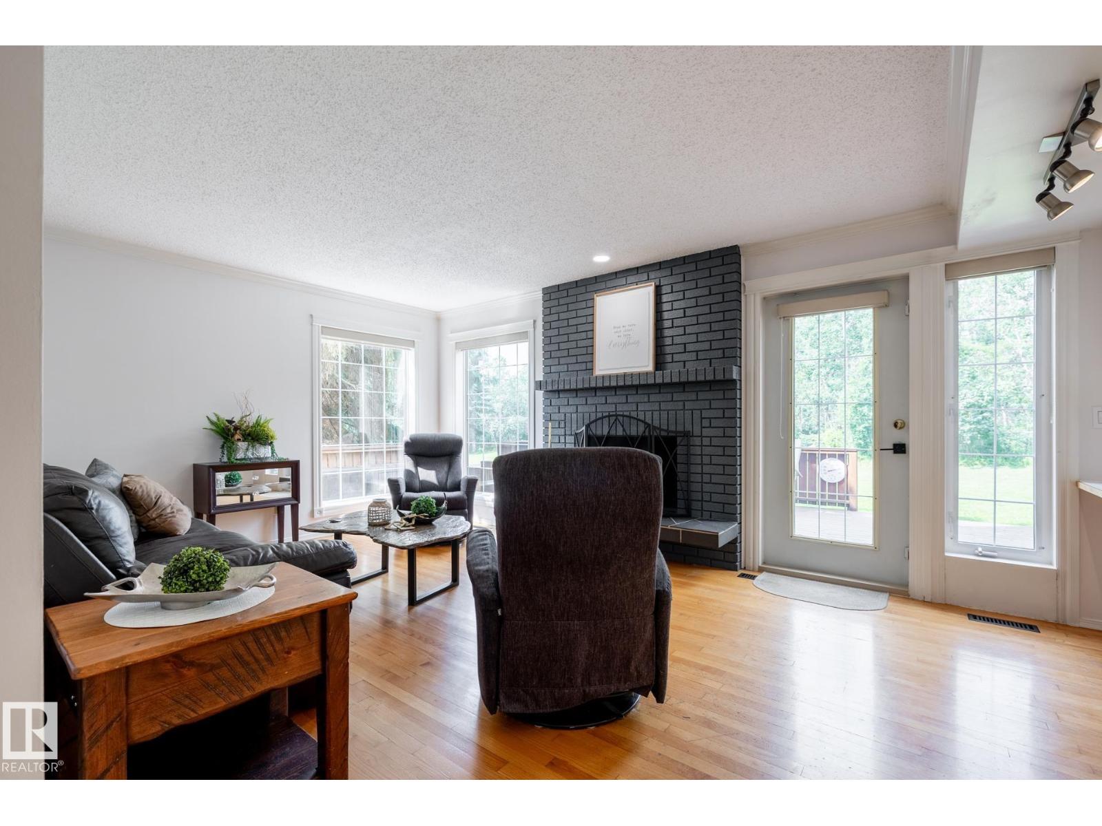 229 52548 RGE ROAD 223 - 27