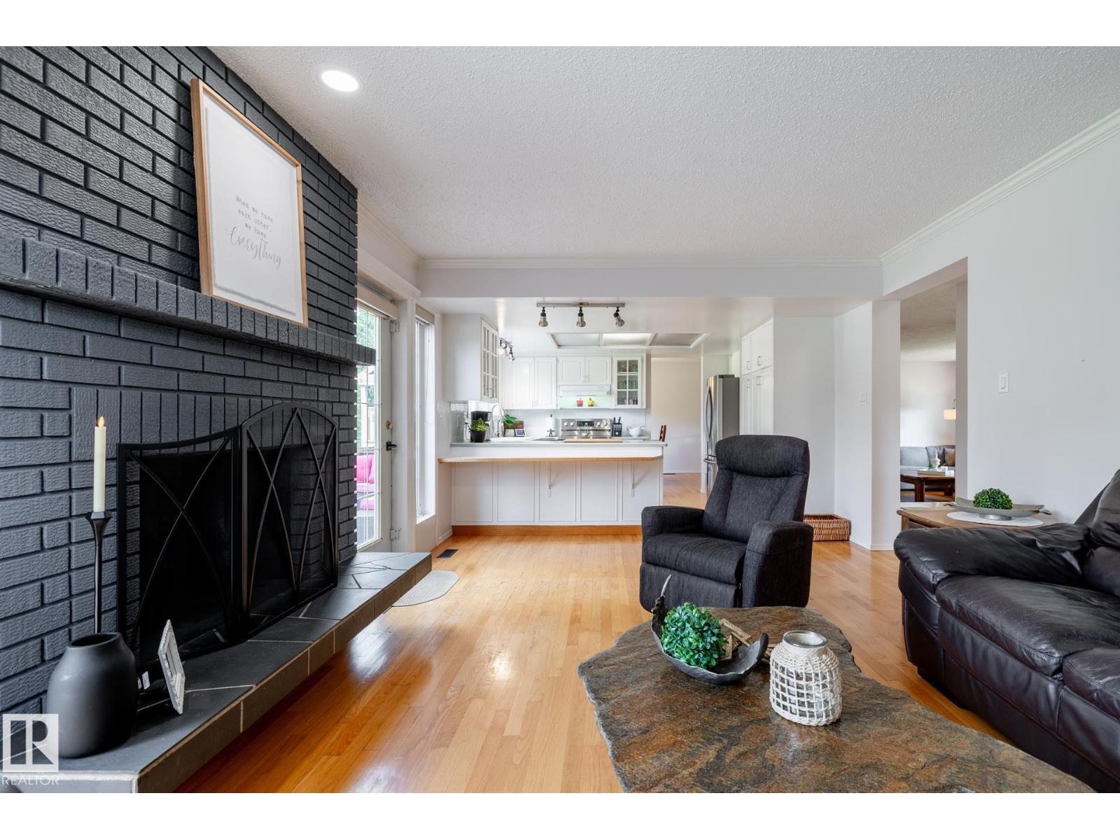 229 52548 RGE ROAD 223 - 28