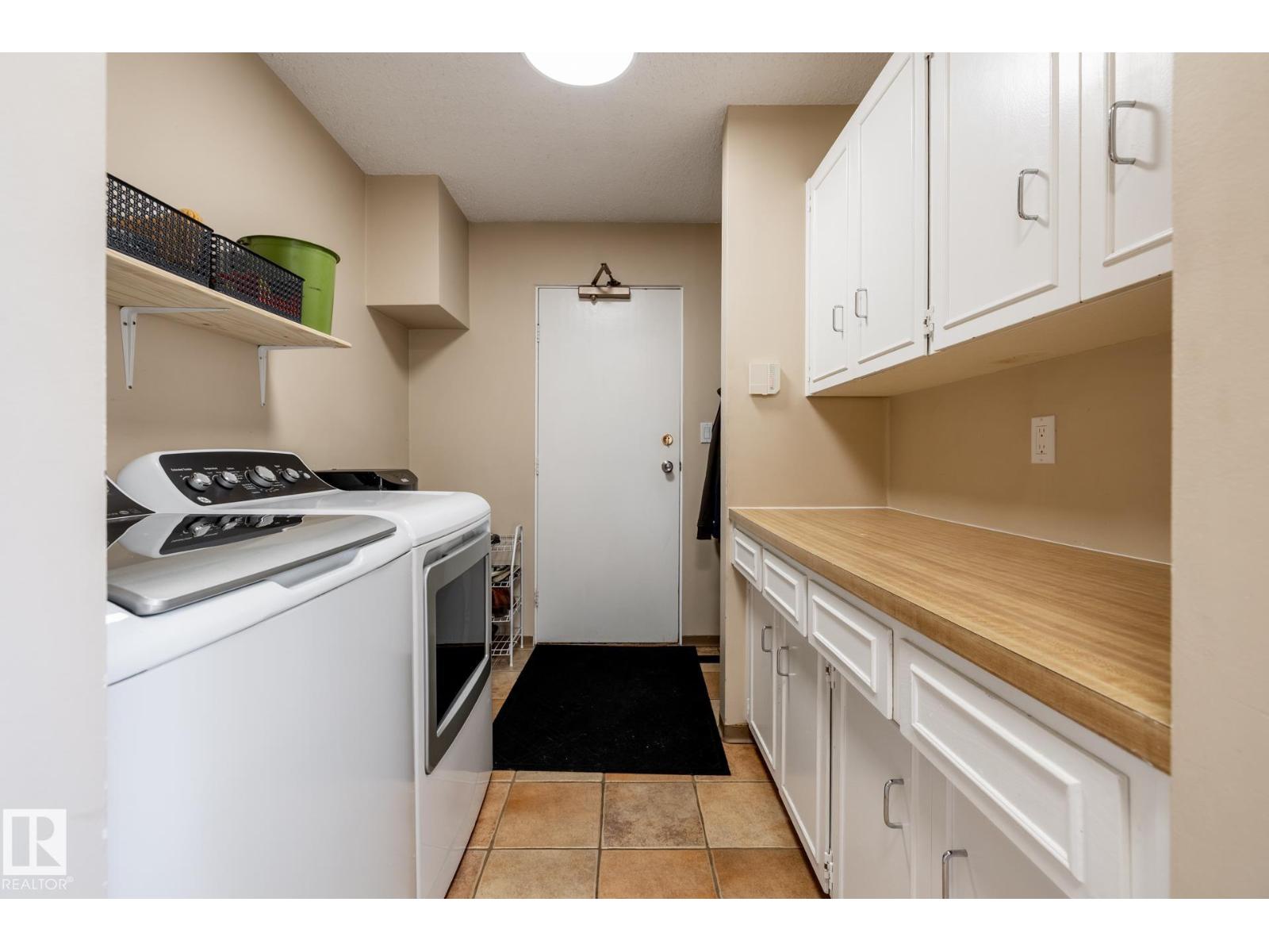 229 52548 RGE ROAD 223 - 32