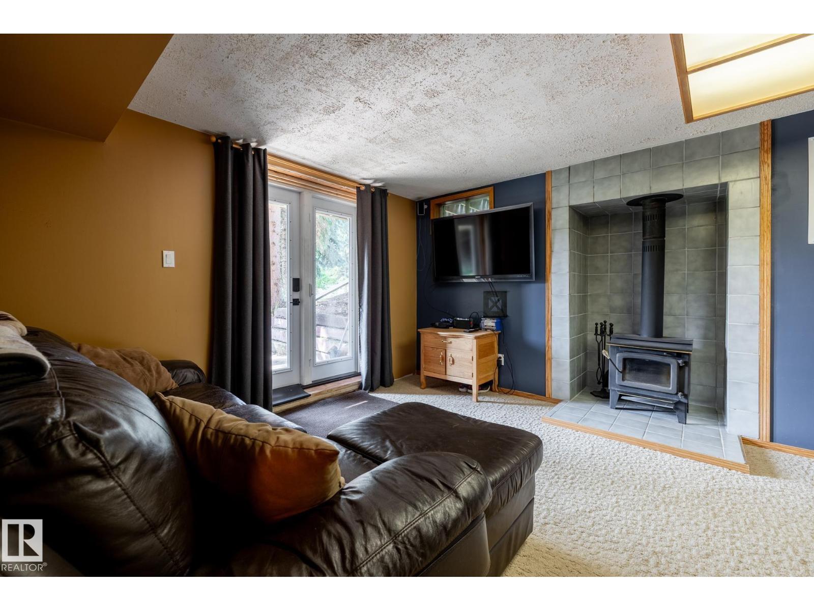 229 52548 RGE ROAD 223 - 53