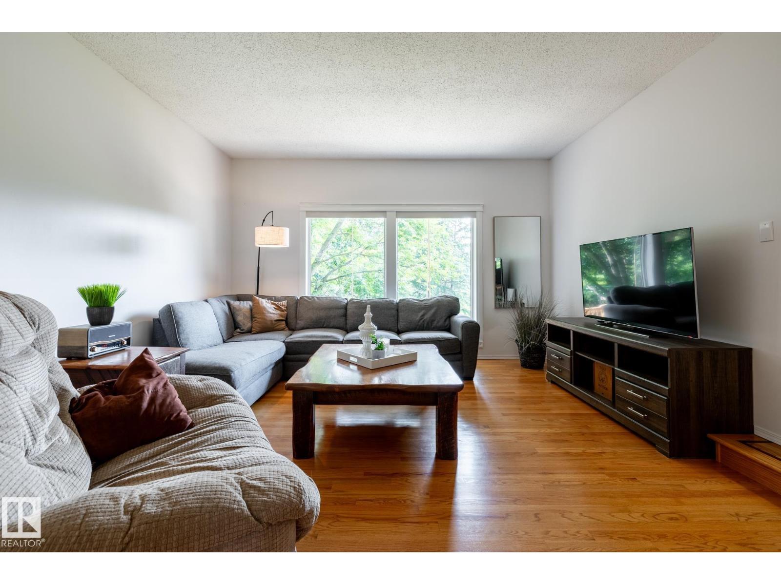 229 52548 RGE ROAD 223 - 9