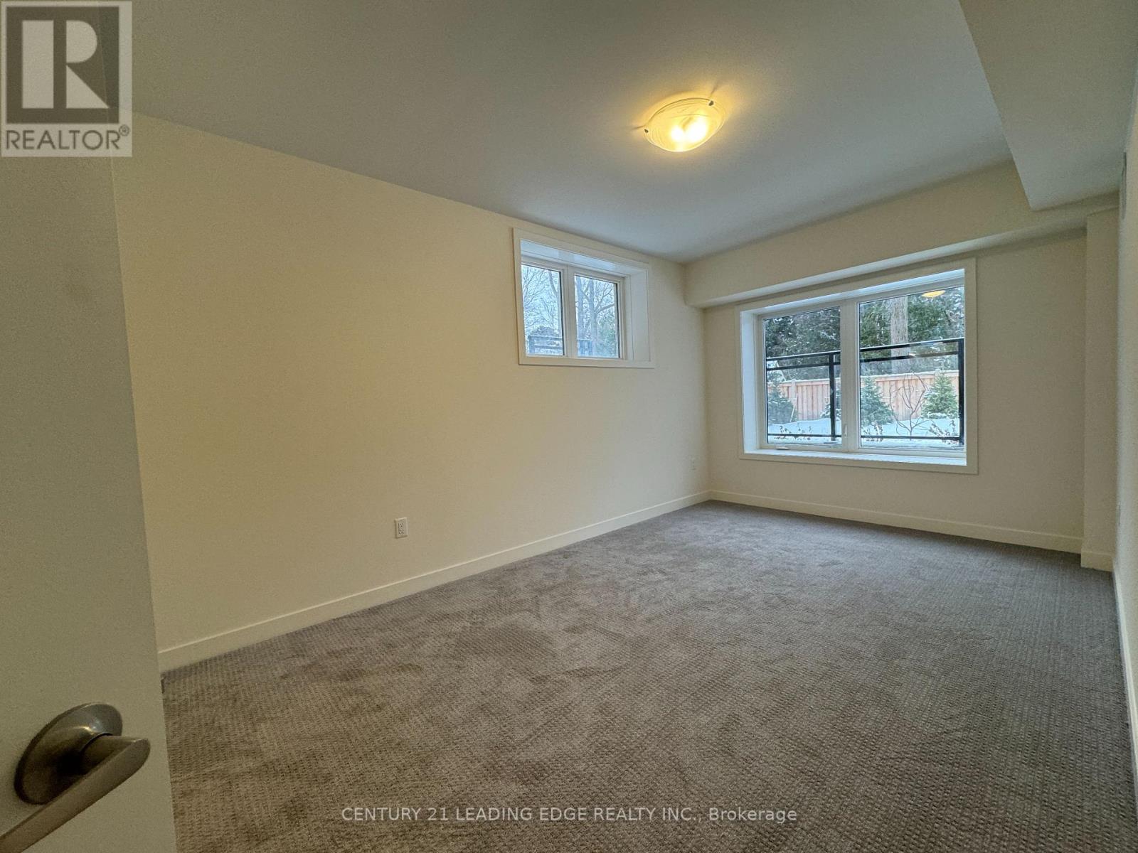 58 ELIZABETH STREET S - 24