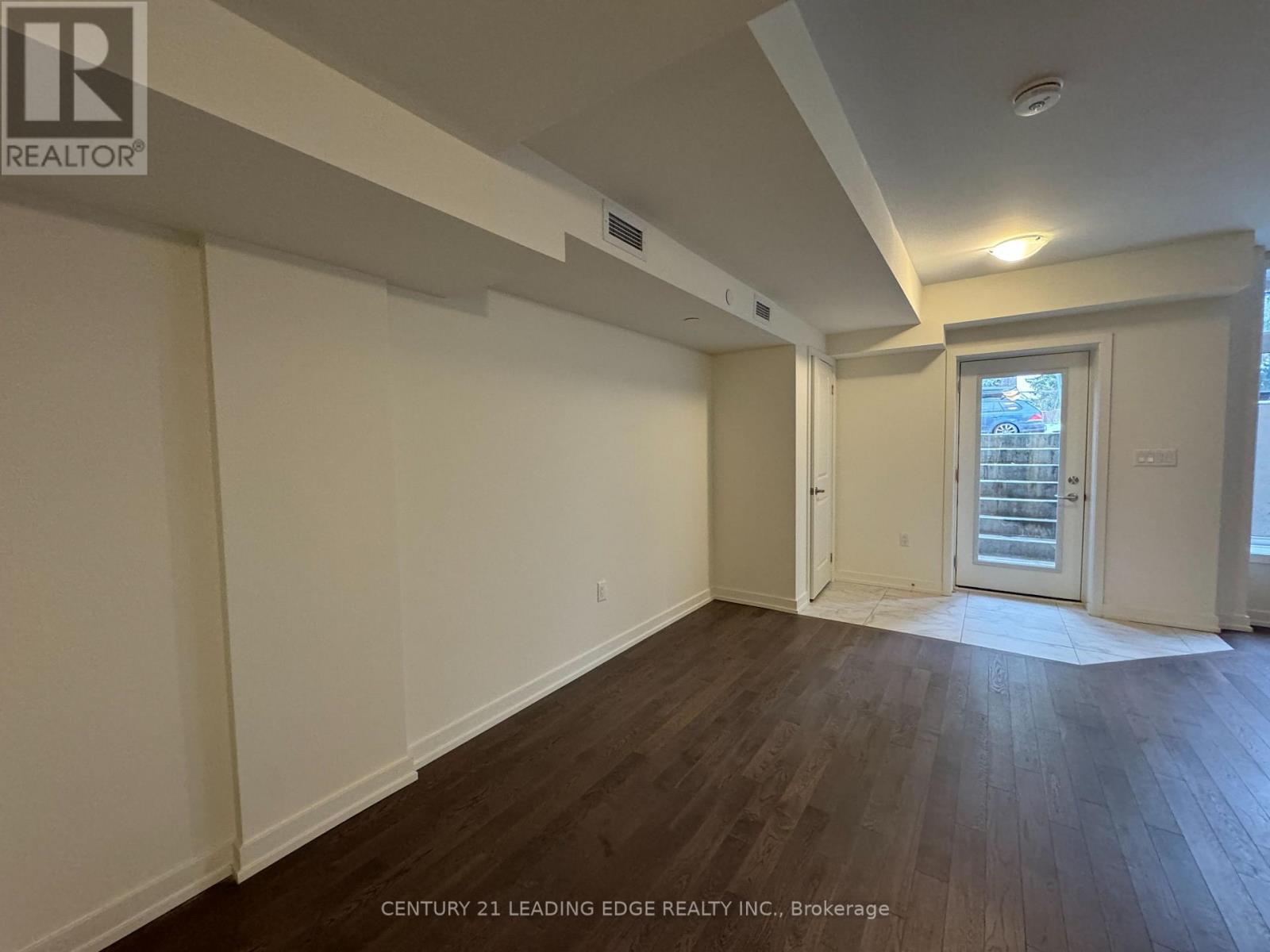 58 ELIZABETH STREET S - 30