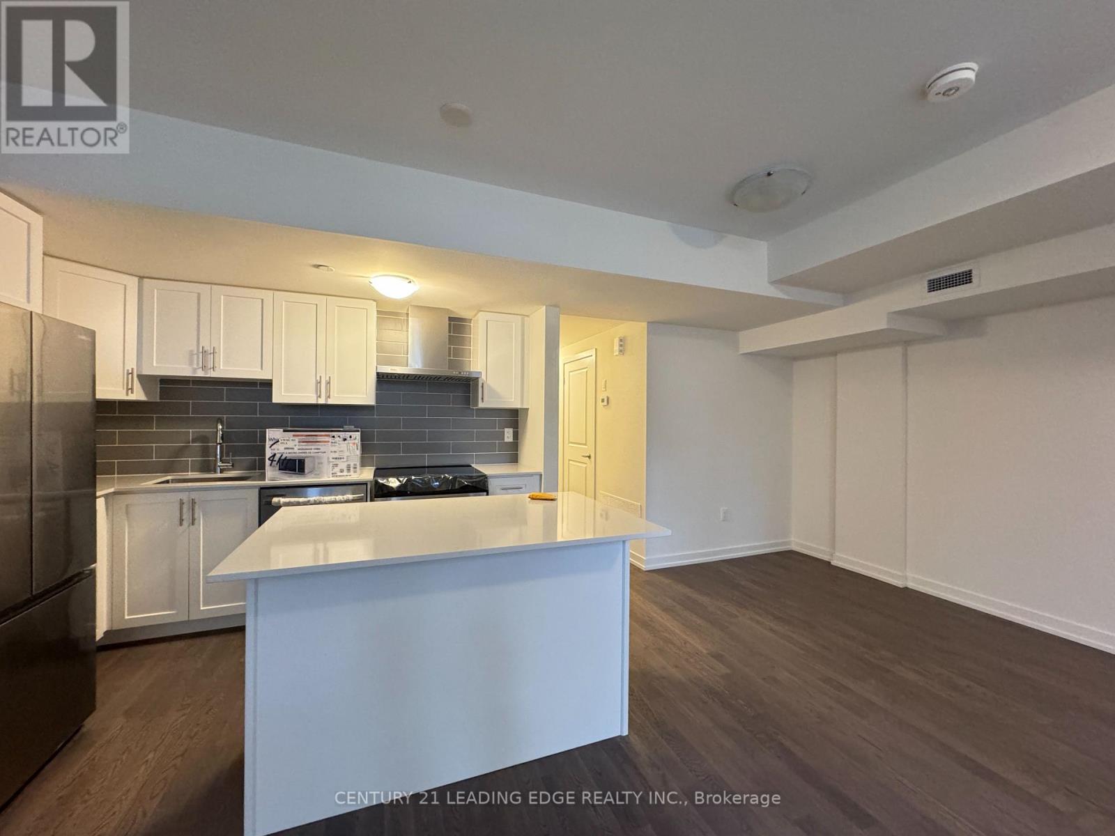 58 ELIZABETH STREET S - 31