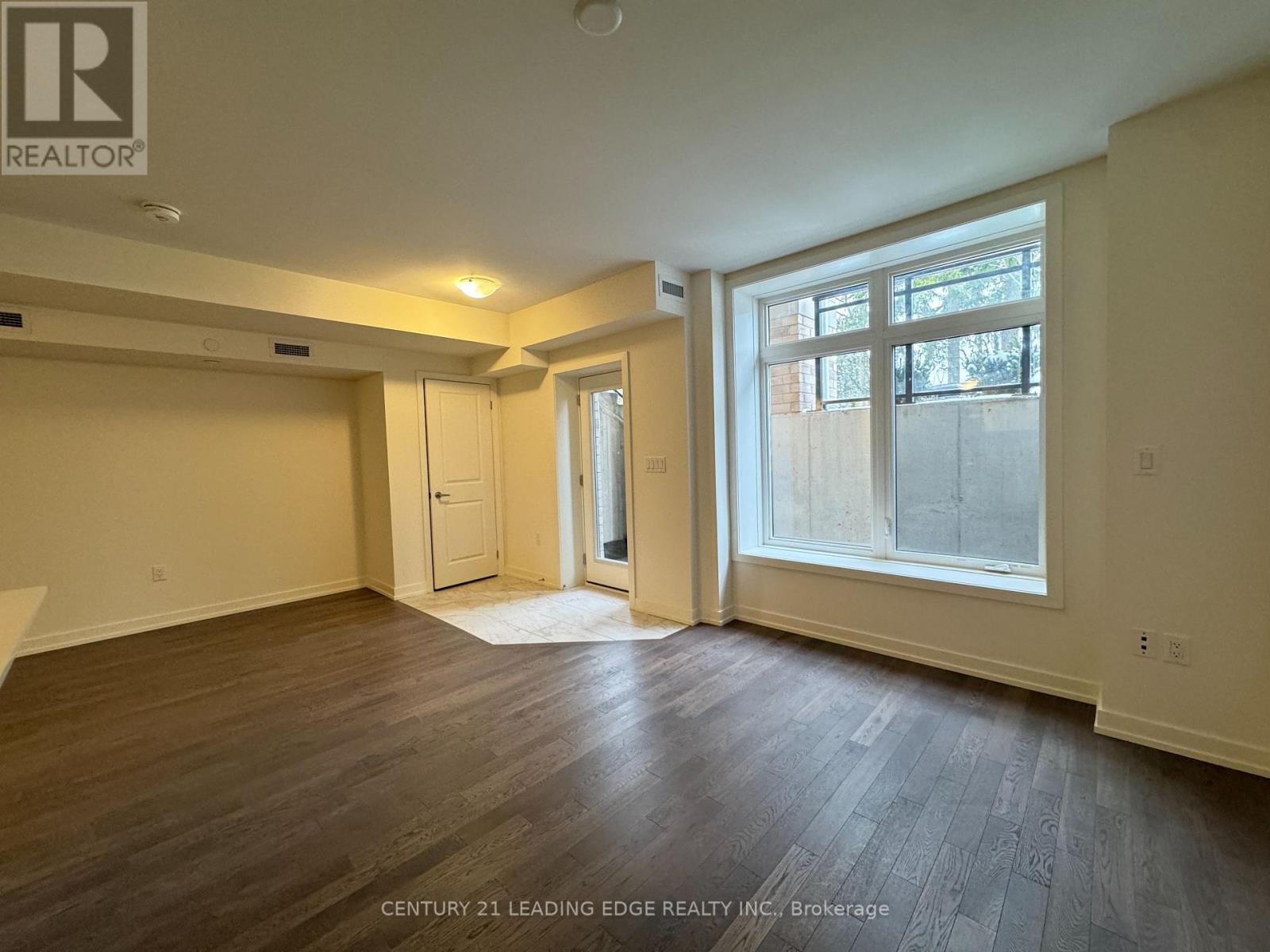 58 ELIZABETH STREET S - 32
