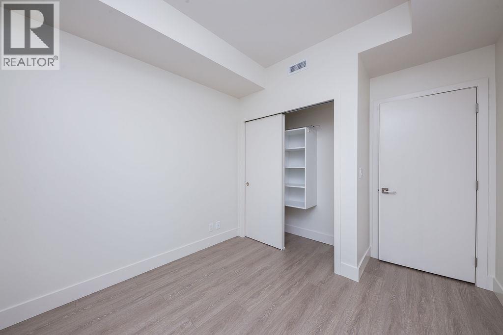 #113 885 UNIVERSITY Drive - 13