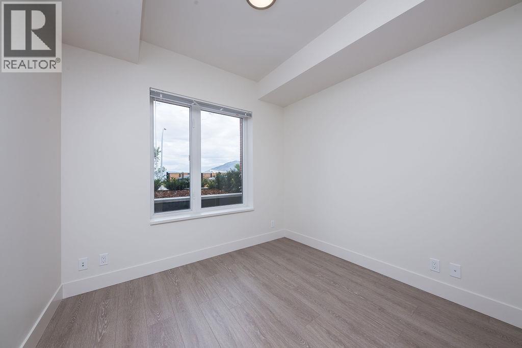 #113 885 UNIVERSITY Drive - 12