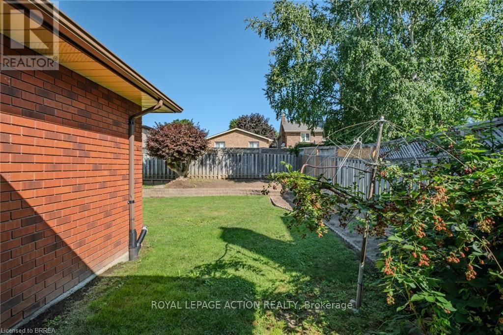 41 ROYAL OAK DRIVE - 10