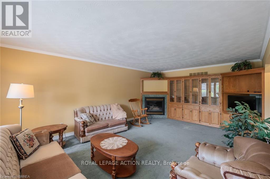 41 ROYAL OAK DRIVE - 18
