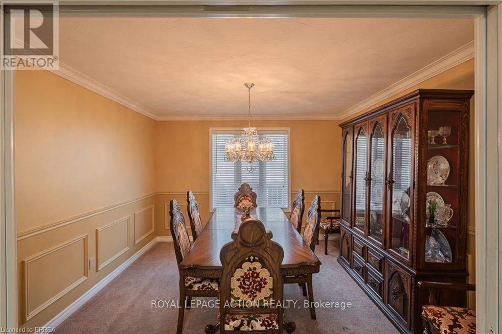 41 ROYAL OAK DRIVE - 26