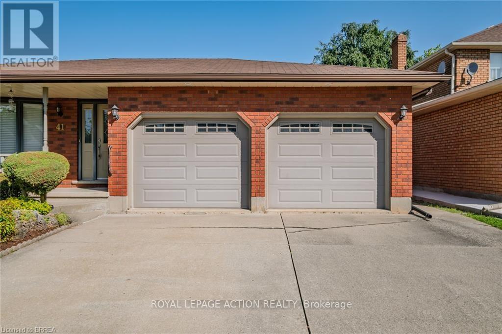 41 ROYAL OAK DRIVE - 3