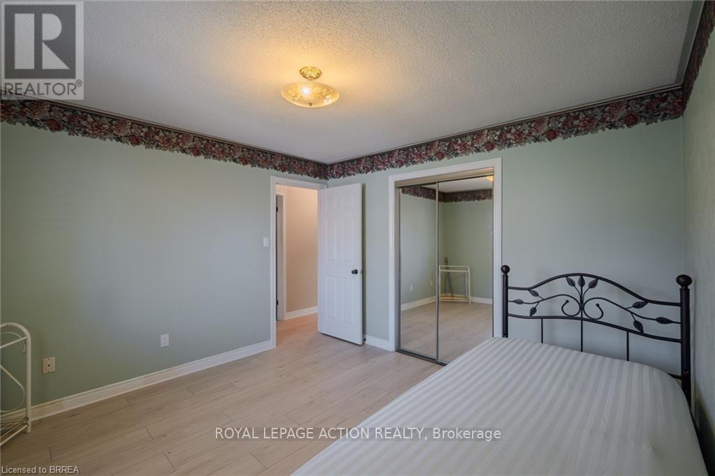41 ROYAL OAK DRIVE - 31