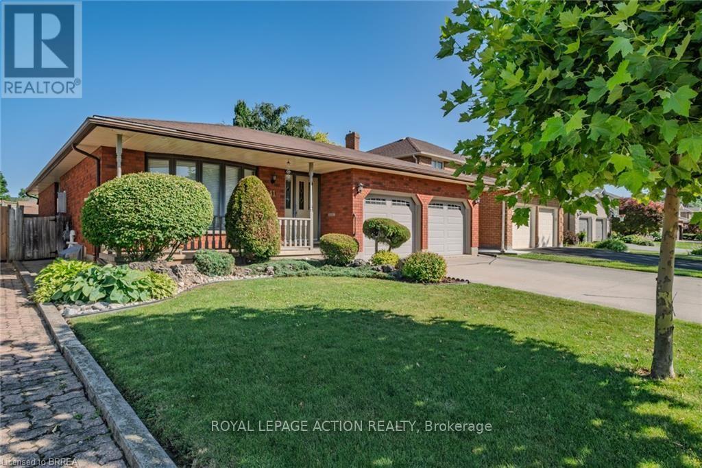41 ROYAL OAK DRIVE - 4