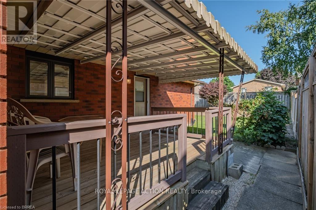 41 ROYAL OAK DRIVE - 7