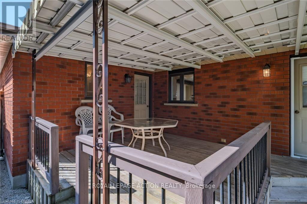 41 ROYAL OAK DRIVE - 8