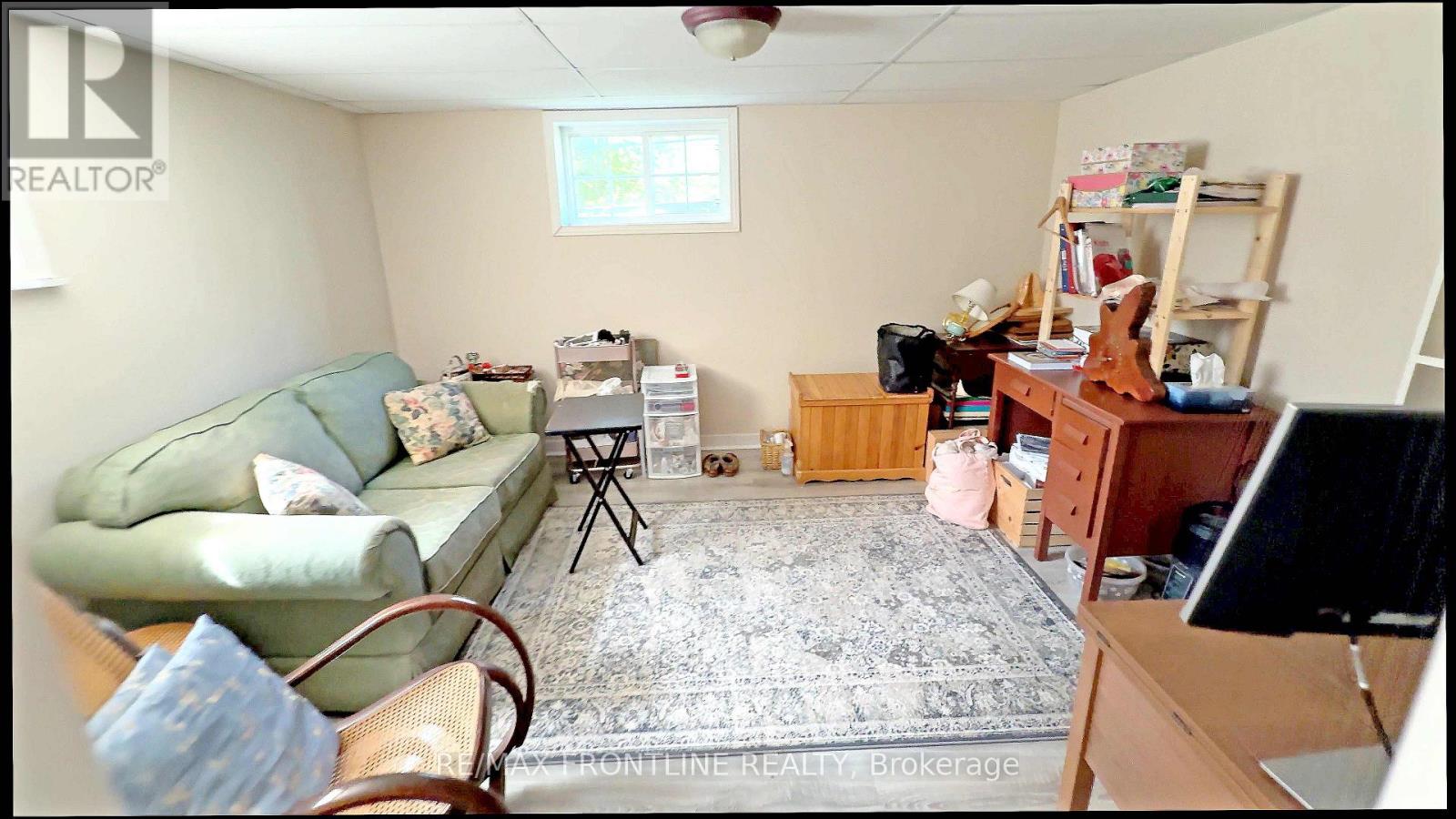 2303 JAMES CRAIG STREET - 17