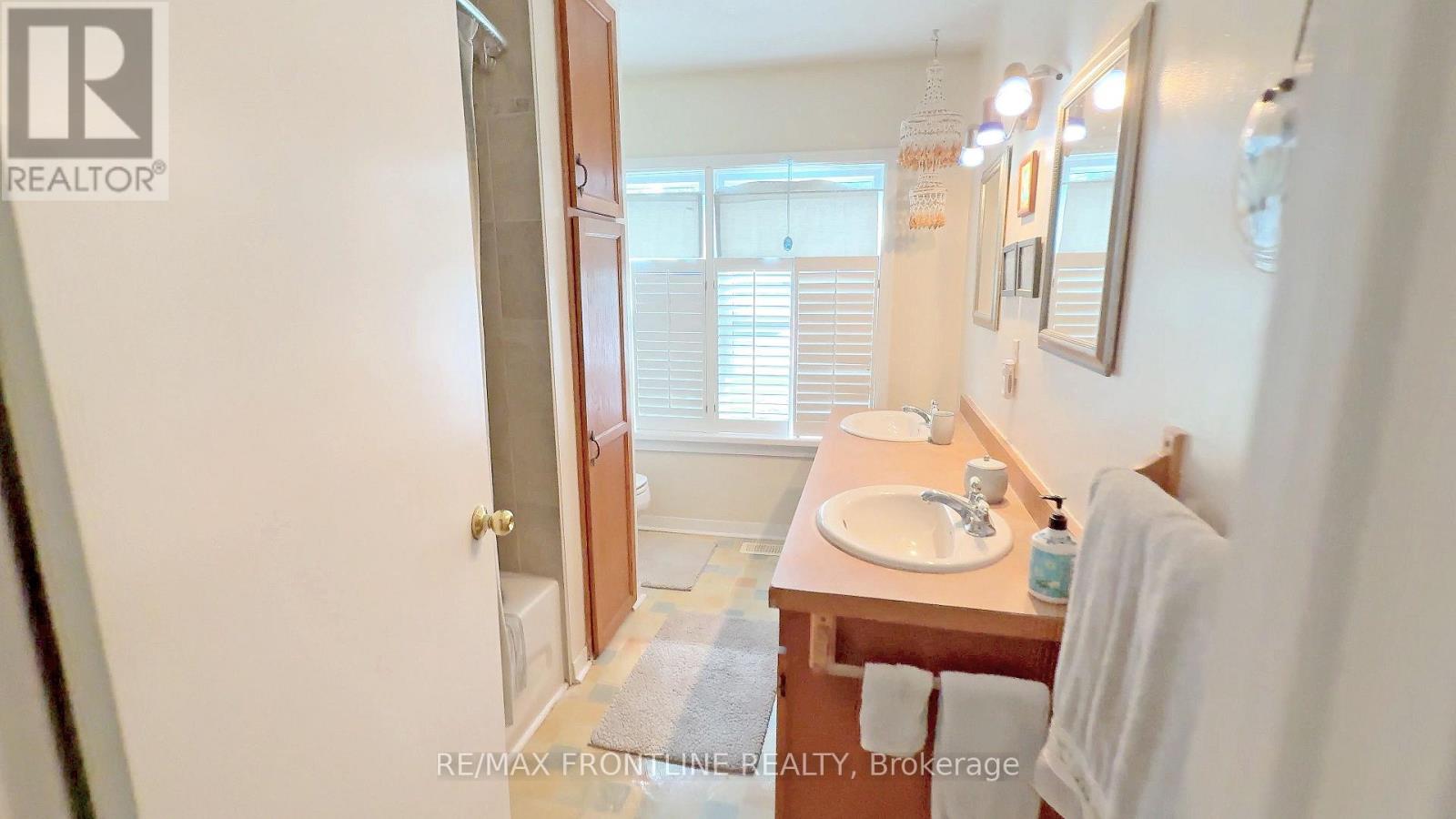 2303 JAMES CRAIG STREET - 19