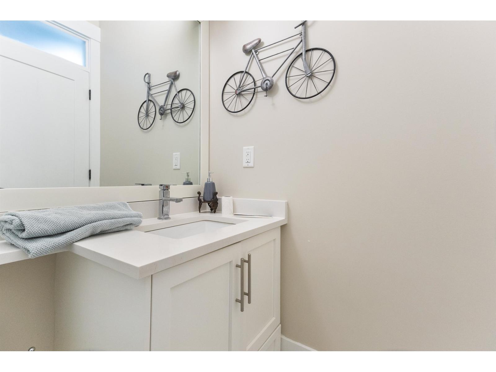 7 Bed, 7 Bath House for Sale in Abbotsford – 3171 ENGINEER CRESCENT, Abbotsford – MLS# R3149774 - Image 26