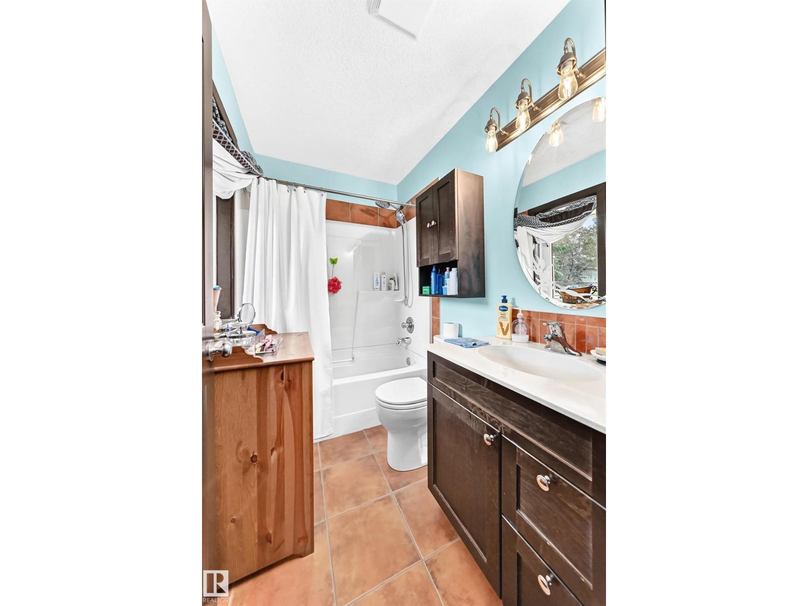 12211 107 ST NW - 16