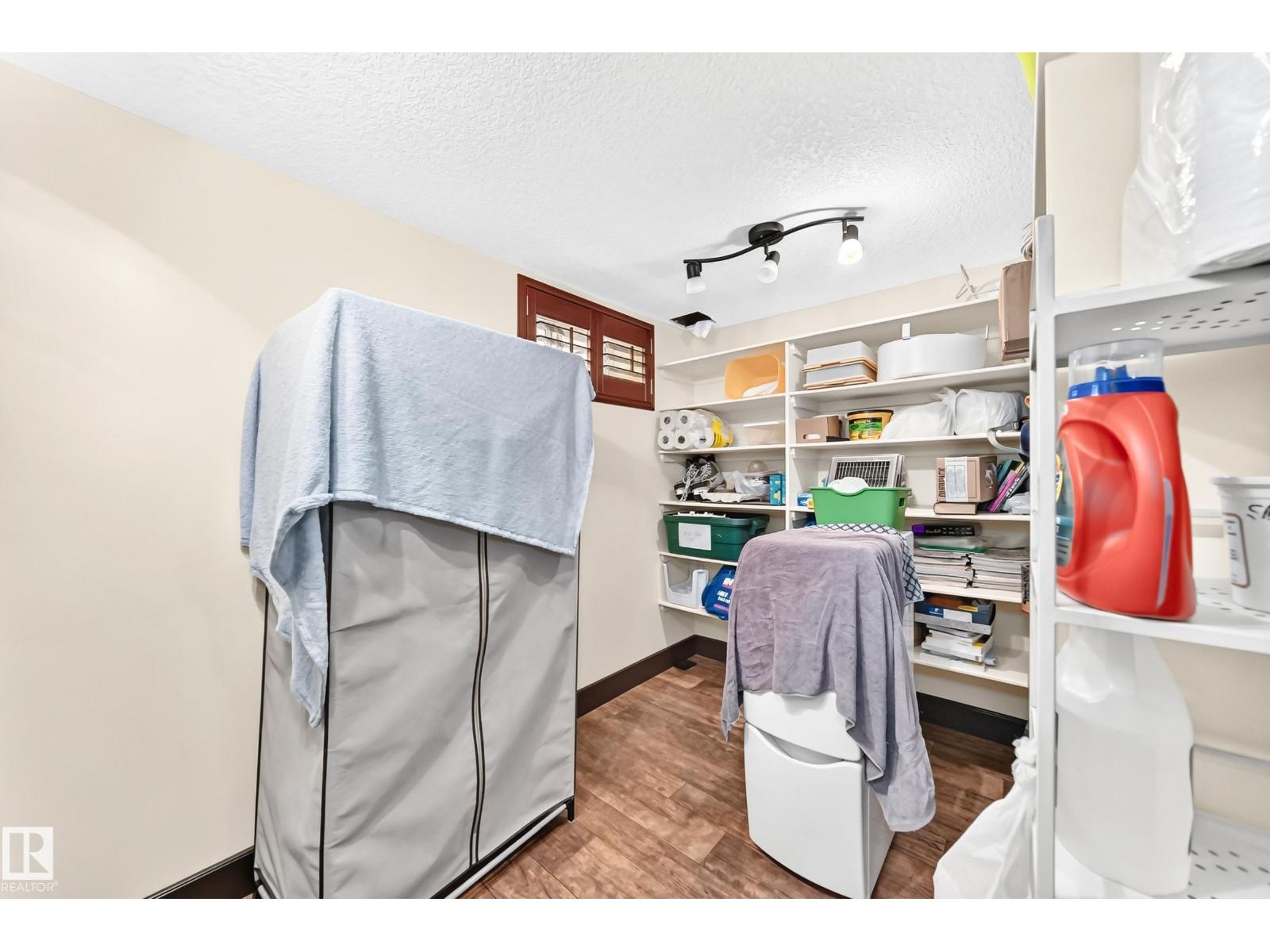 12211 107 ST NW - 39