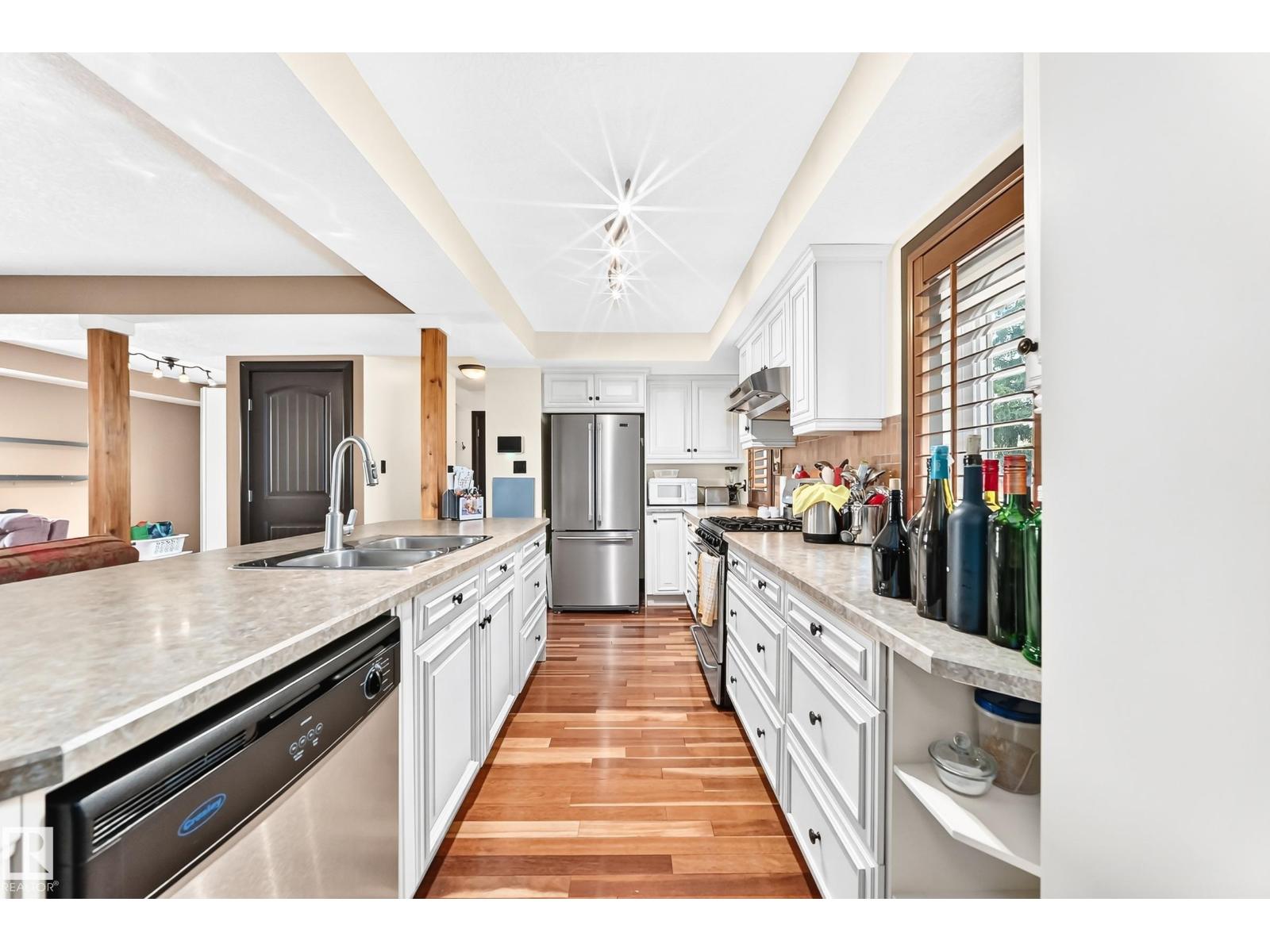 12211 107 ST NW - 7