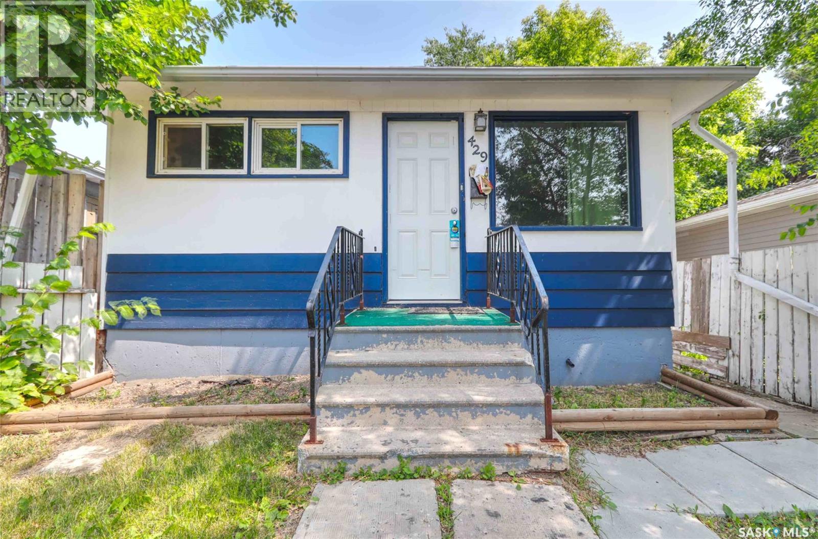 429 St John STREET, Regina — photo 2