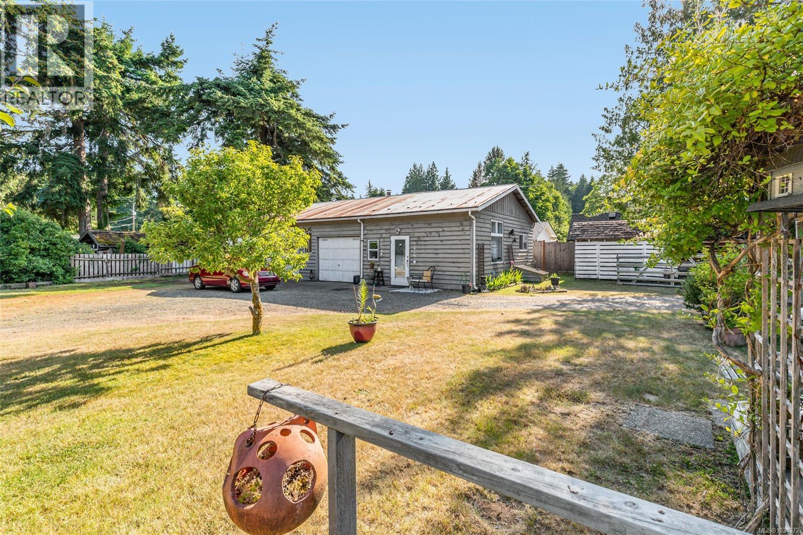 1226 Centre Rd, Qualicum Beach