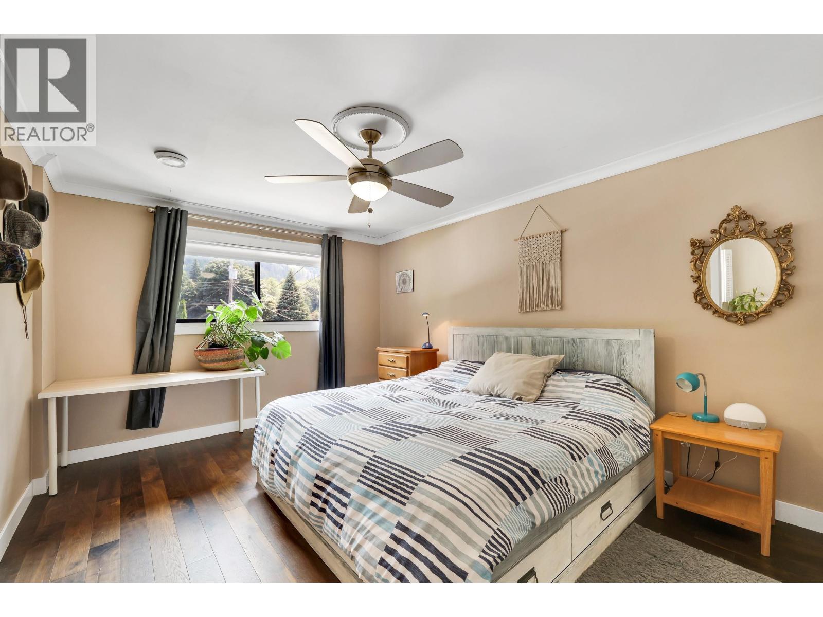 38089 GUILFORD DRIVE, Squamish