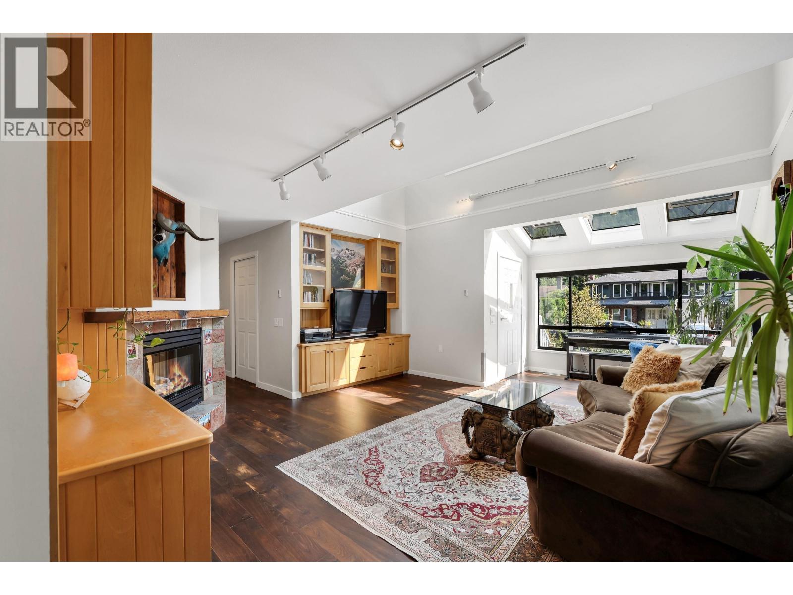 38089 GUILFORD DRIVE, Squamish