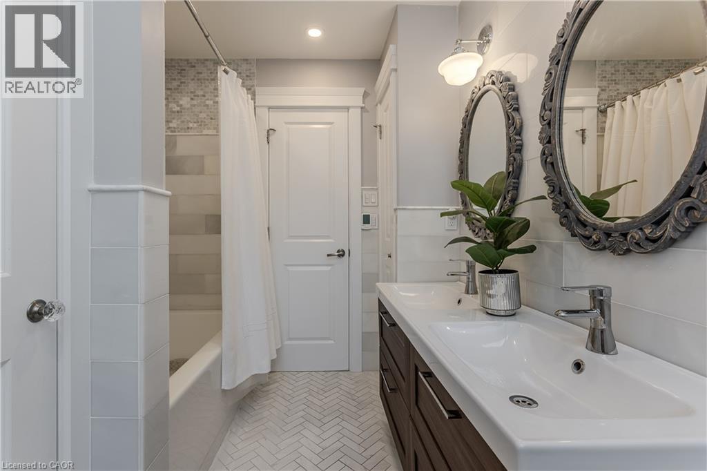 2023 CHEVIOT Court - Image 27