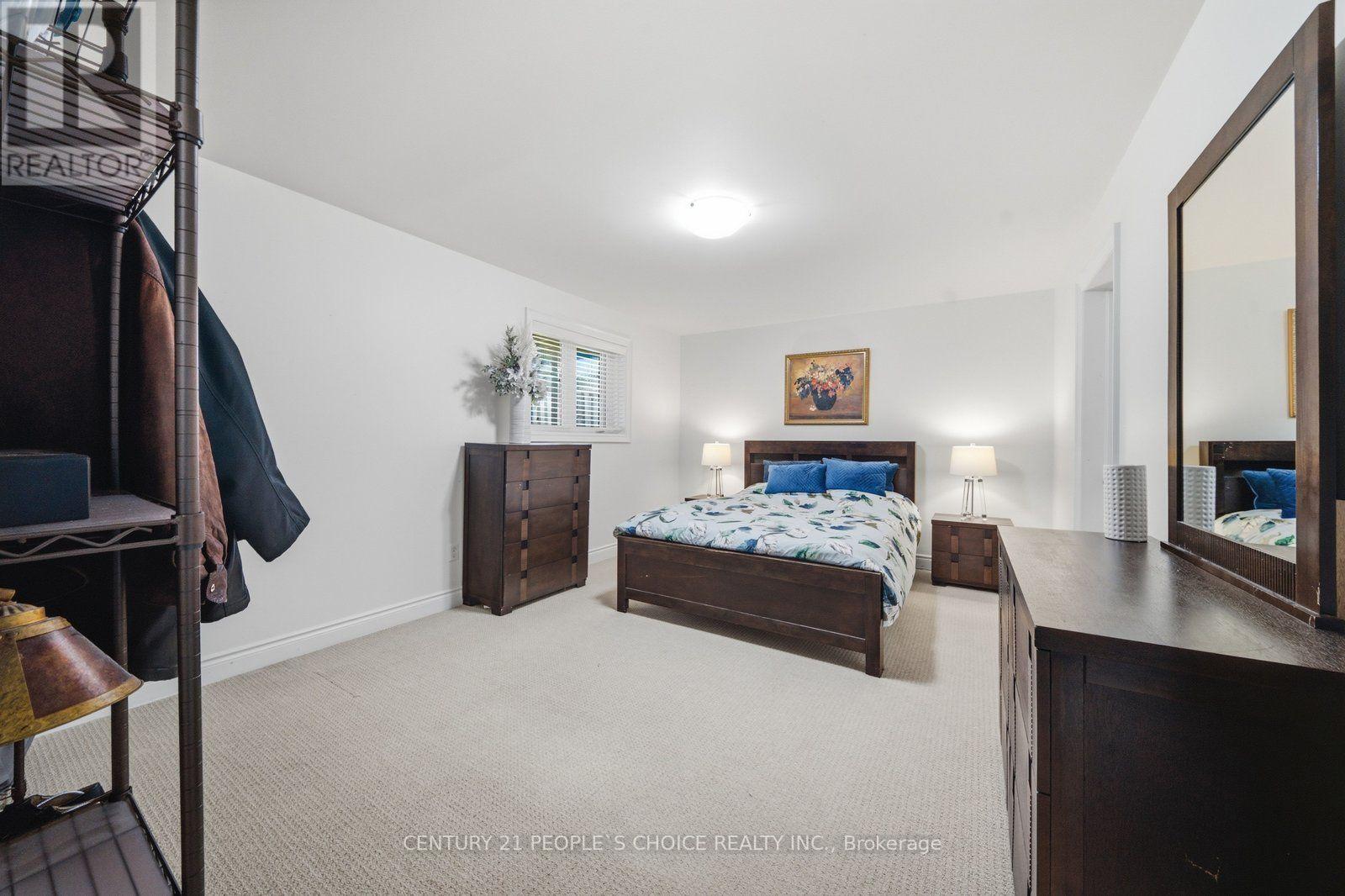 6 WESTVIEW COURT - 33