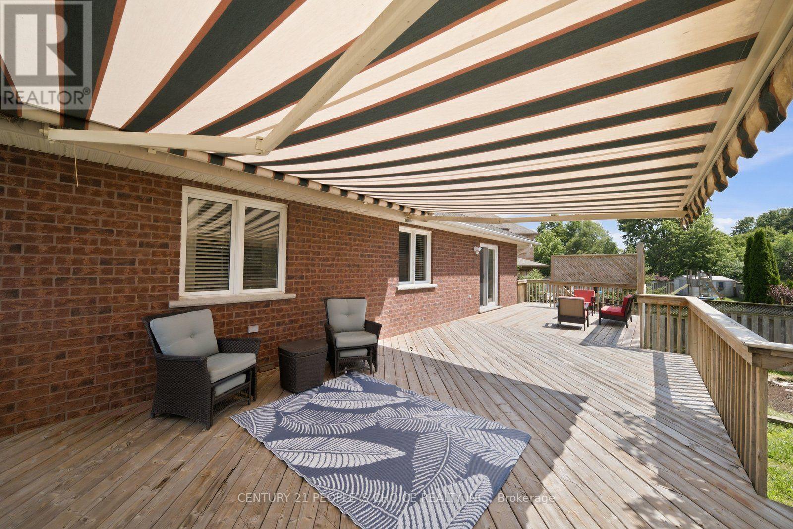 6 WESTVIEW COURT - 38