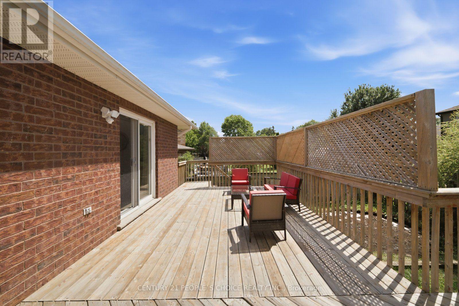 6 WESTVIEW COURT - 40