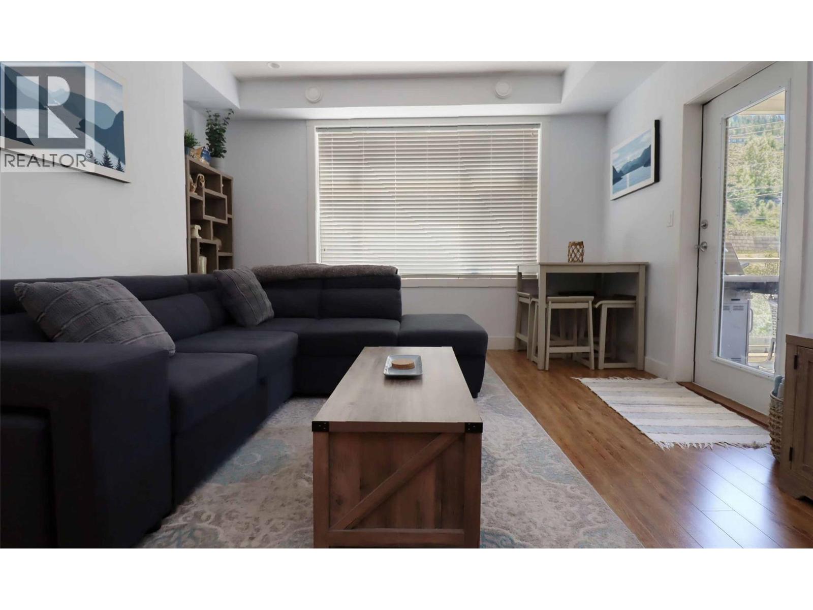 #208 302 Mara Lake Lane - 21
